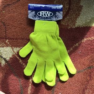 Never worn knitted gloves